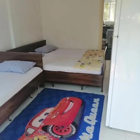Demet Gul Apart *