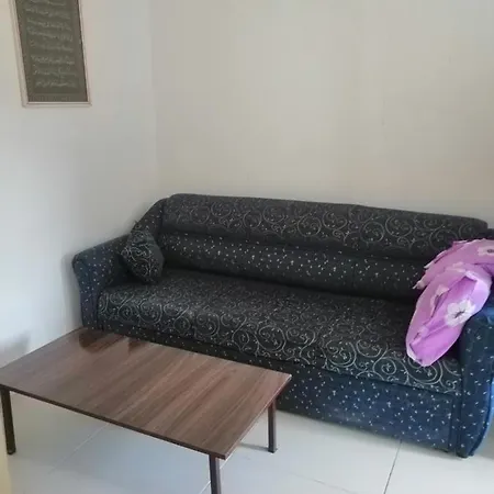 Demet Gul Apart